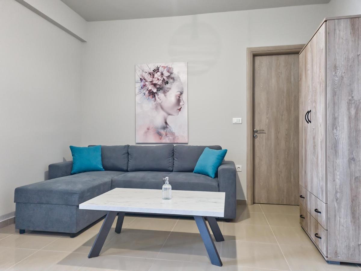 Epipleon Luxury Suites -106- Δωμάτιο 40Τμ Με Βεράντα 45Τμ Μπροστά Στην Θάλασσα Nafpaktos Bagian luar foto