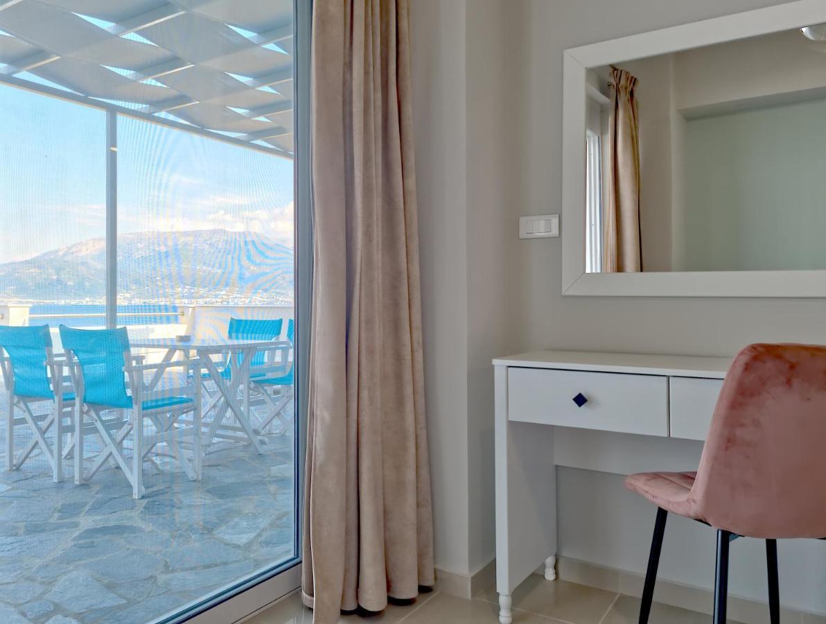 Epipleon Luxury Suites -106- Δωμάτιο 40Τμ Με Βεράντα 45Τμ Μπροστά Στην Θάλασσα Nafpaktos Bagian luar foto