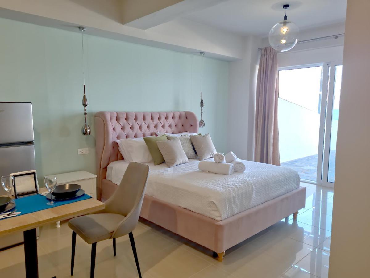 Epipleon Luxury Suites -106- Δωμάτιο 40Τμ Με Βεράντα 45Τμ Μπροστά Στην Θάλασσα Nafpaktos Bagian luar foto